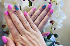 colorful-nails-and-spa-63
